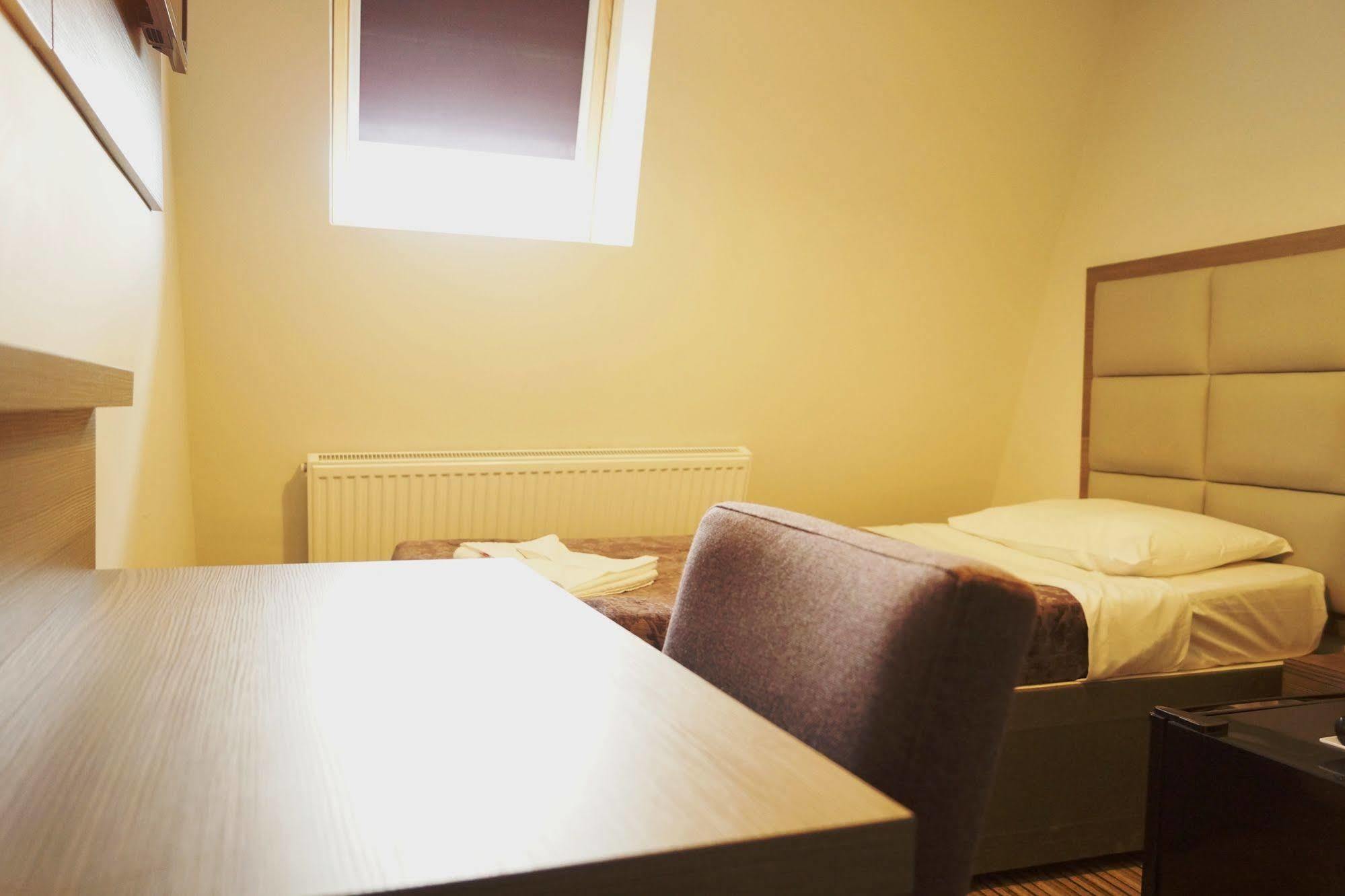 Comfotel Prpl London Ngoại thất bức ảnh